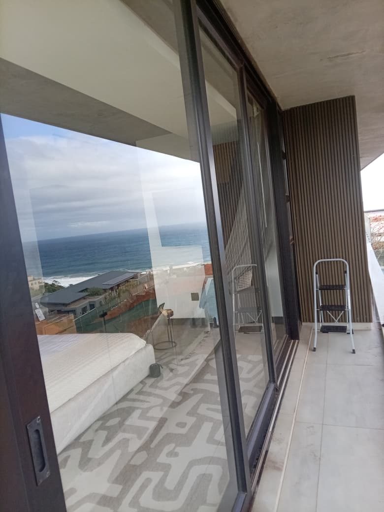 Exterior glass cleaning