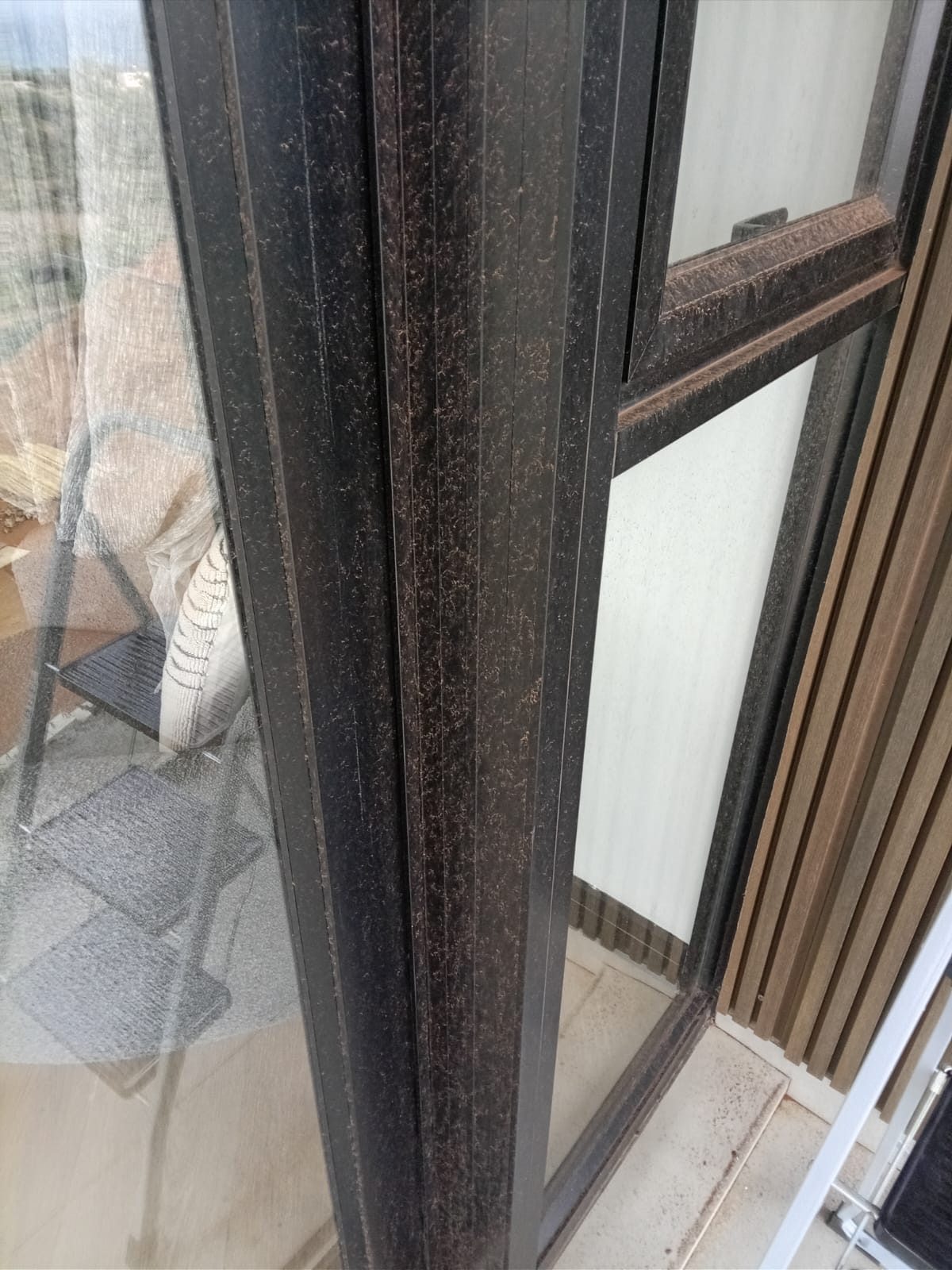Window cleaning detail